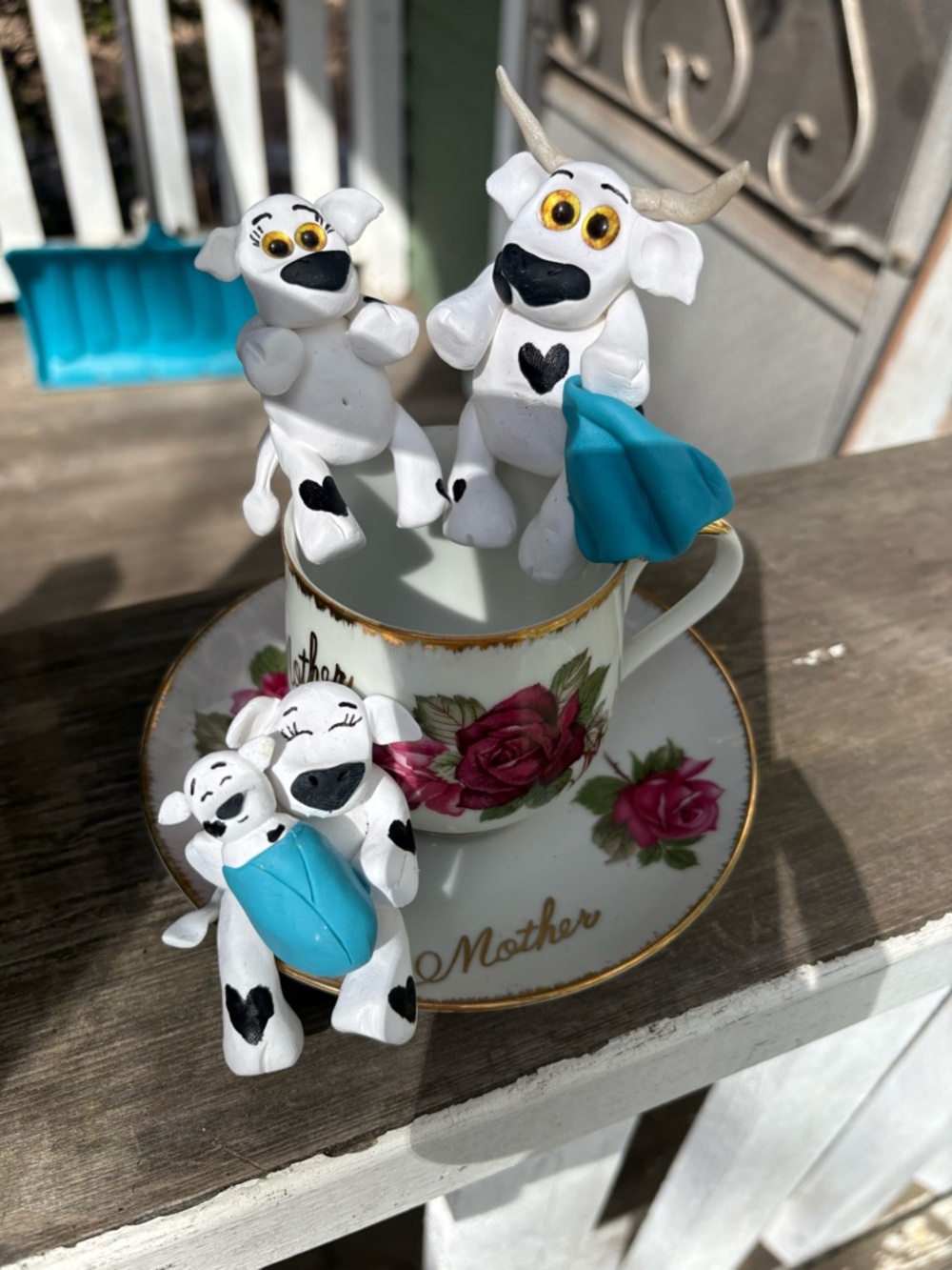 Handmade White Mother’s love Cow Figurines tea cup